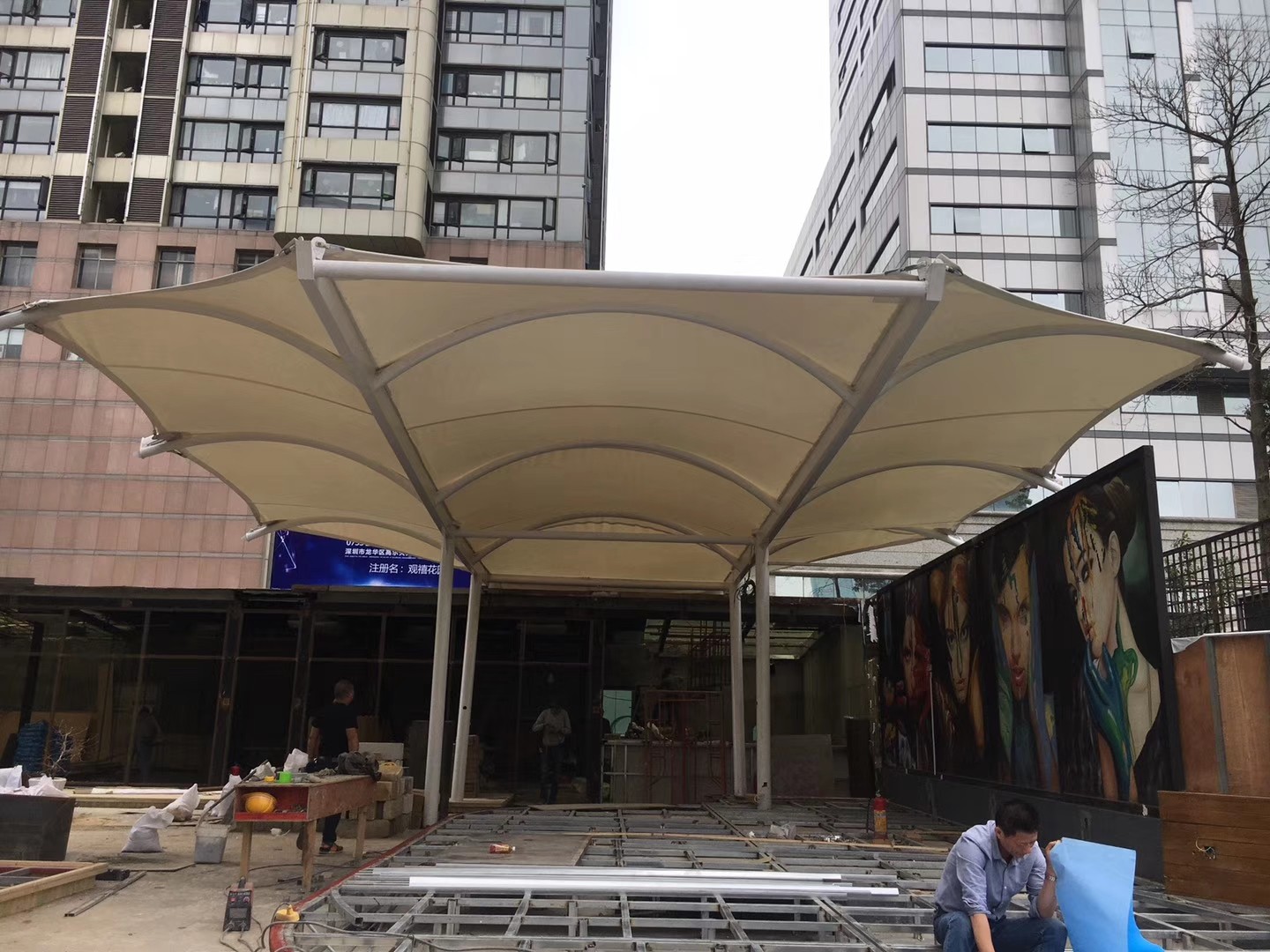 商場膜結(jié)構(gòu)遮陽篷