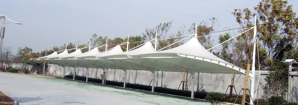 尖頂式膜結(jié)構(gòu)停車篷