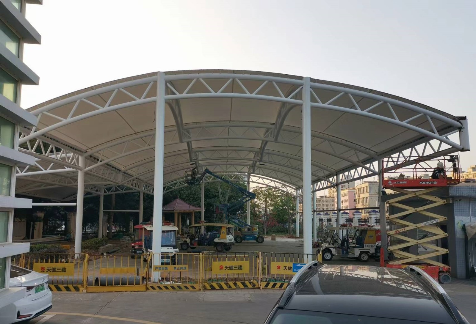 體育設(shè)施膜結(jié)構(gòu)遮陽篷