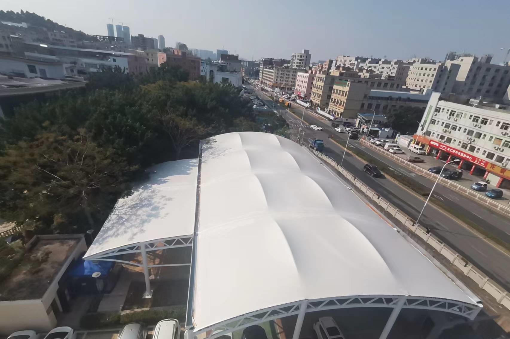 體育設(shè)施膜結(jié)構(gòu)遮陽篷